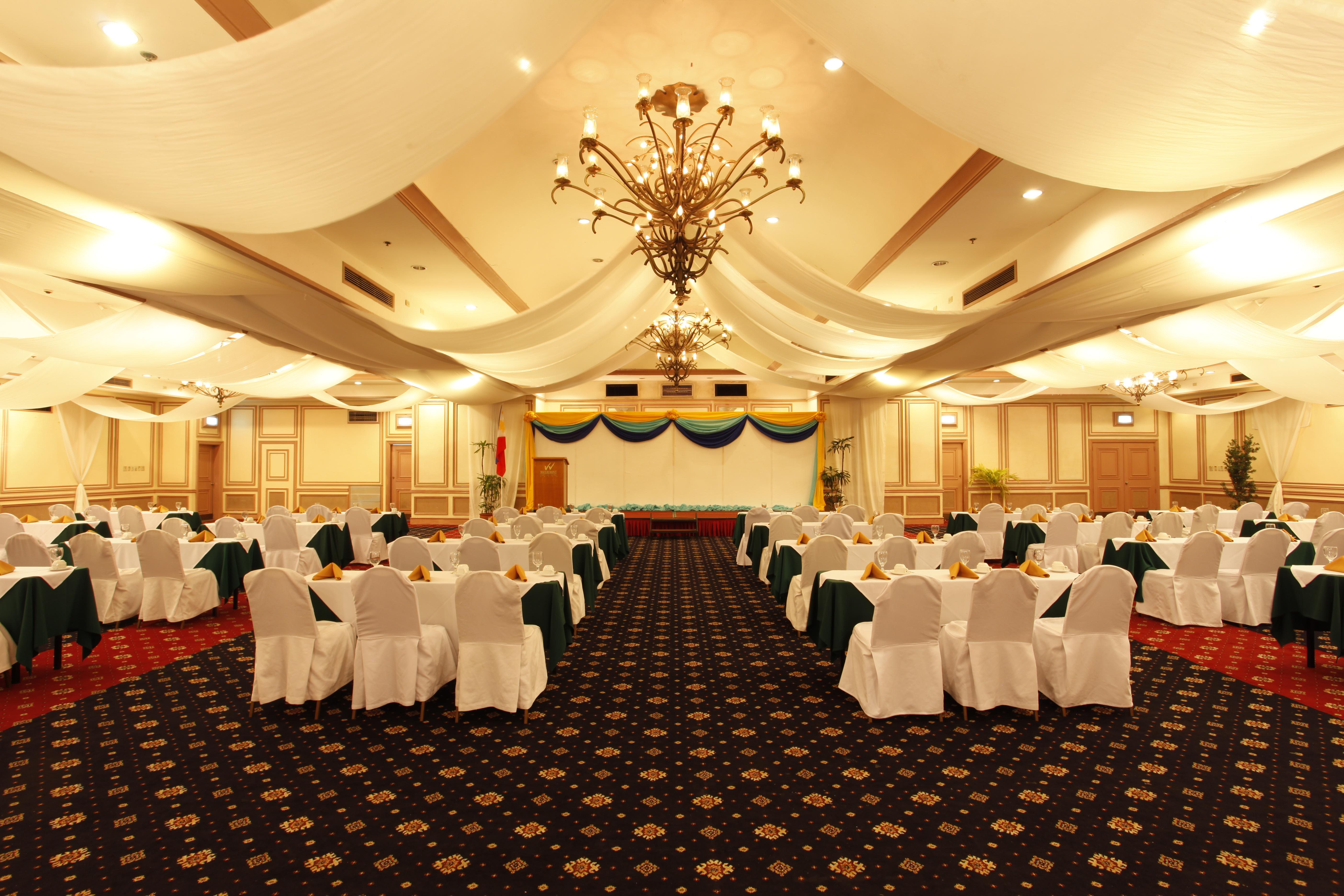 Waterfront Insular Hotel Davao Exterior photo