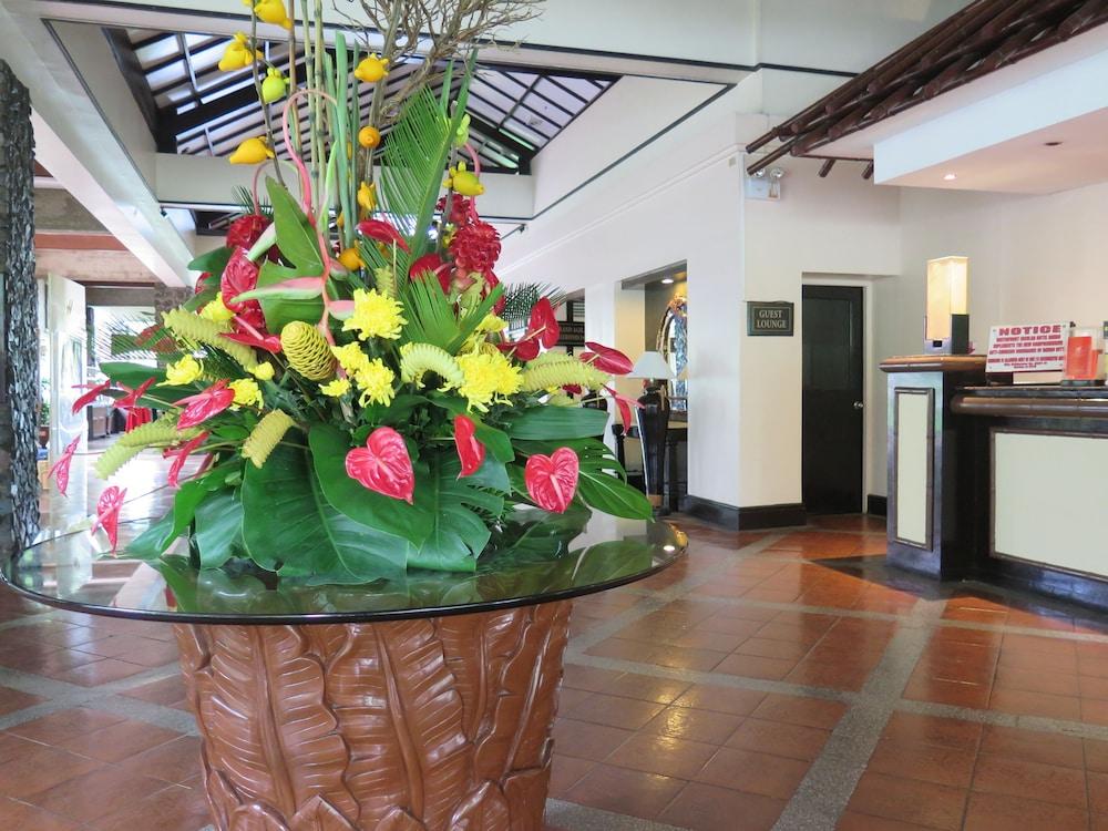 Waterfront Insular Hotel Davao Exterior photo